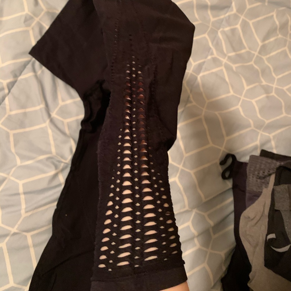 Fabletics Black Leggings - Picture 2 of 2